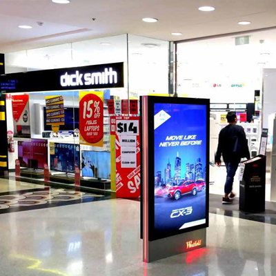 screendrive digital signage in retail and mall